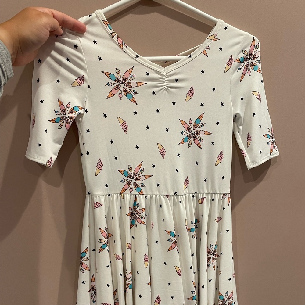𝅺Dot Dot Smile Dress size 8/10 girls Like new condition